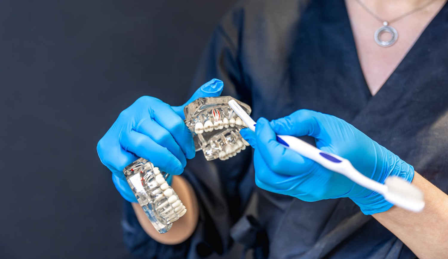 Top Benefits of Choosing Flexible Dentures for Tooth Replacement