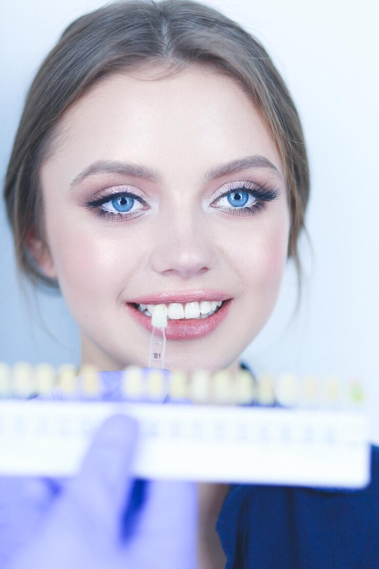 imgi_21_dentist-patient-sitting-dentist-office_358354-5250